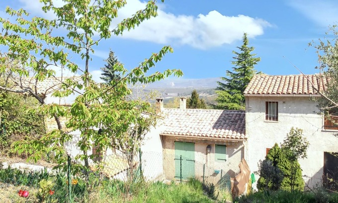 Vacheres Casa | Homerez - Casa encantadora en Vachères con jardín y vista a la montaña