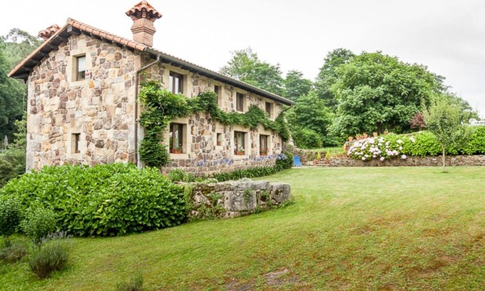 Escobedo de Camargo Casa | Homerez - Casa con Encanto en Calgar con Vista al Lago