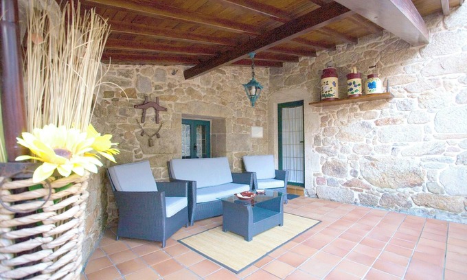 Cuntis Casa | Homerez - Charming house in Cuntis with private pool