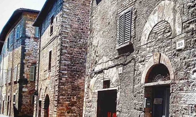 Gubbio Casa | Homerez - Charming House in Gubbio with Mountain View