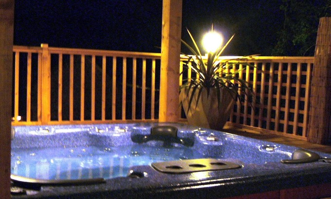 Nehou Casa | Homerez - Casa encantadora con piscina compartida en Nehou