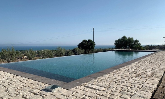 Pozzallo Villa | Homerez - Villa encantadora en Pozzallo con piscina privada