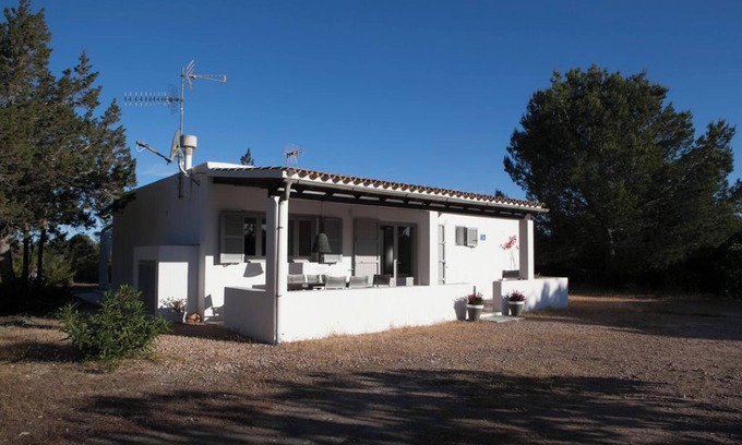 Es Cap de Barbaria Casa | Homerez - Casa cómoda en Formentera con jardín y terraza