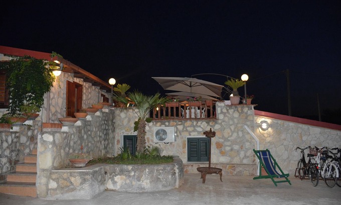 Montincello Apartamento | Homerez - Cosy apartment with terrace and garden in Vieste