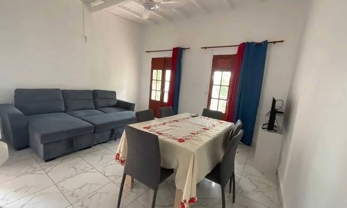 Morne-A-l'Eau Apartamento | Homerez - Apartamento acogedor en Morne-à-l'Eau - 54 m² con balcón