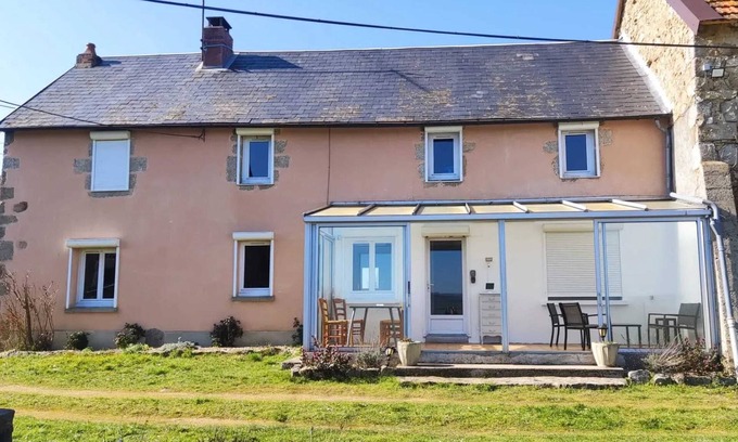 Chenerailles - Auzances - Bellegarde et Haut Pays Marchois Casa | Homerez - Casa cerca de Charron