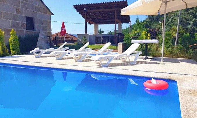A Lama Casa | Homerez - Casa elegante en Pontevedra + piscina privada