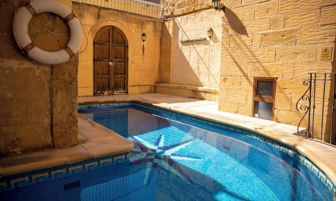 Kercem Villa | Homerez - Elegant Villa in Ta' Kerċem + Private Pool