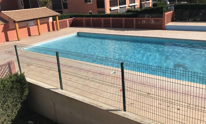 Les Arenes Apartamento | Homerez - Apartamento para 4 pers. con terraza y balcón en Canet-en-Roussillon