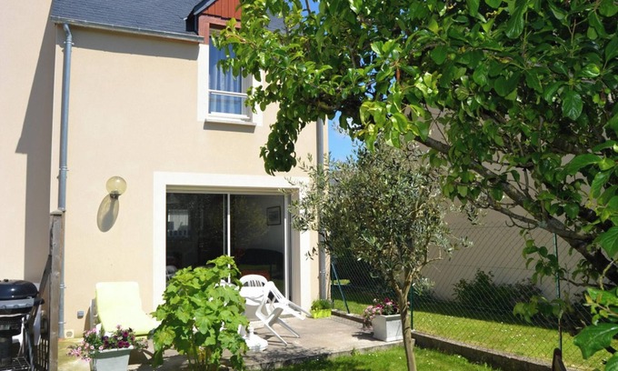 Saint-Jouan-des-Guerets Casa | Homerez - Casa en Saint-Jouan-des-Guérets