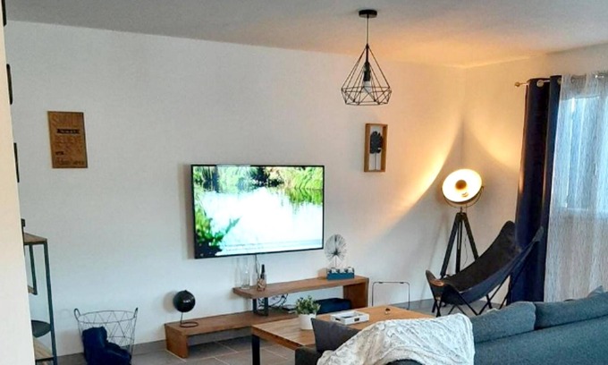Saint-Pierre-de-Clairac Casa | Homerez - House for 7 ppl. with swimming-pool at Saint-Pierre-de-Clairac