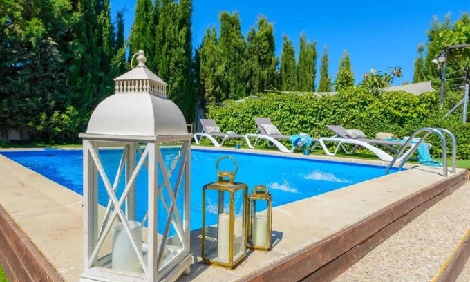 Chimeneas Villa | Homerez - Gran Villa en Chimeneas, piscina privada