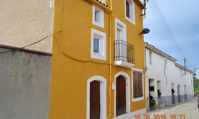 Mediona Casa | Homerez - Casa para 6 pers. con terraza y balcón en Sant Pere Sacarrera