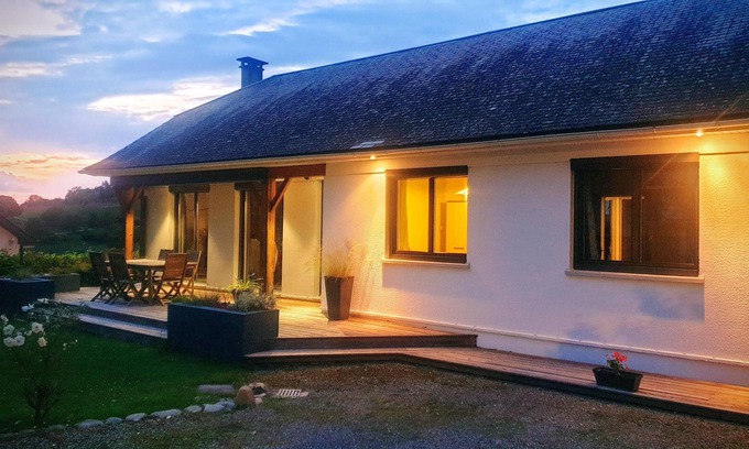 Bagneres-de-Bigorre Casa | Homerez - House for 6 ppl. with garden and terrace at Bagnères-de-Bigorre