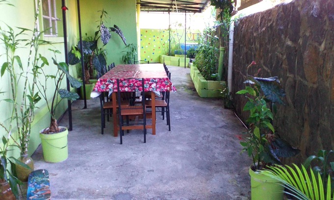Candos Casa | Homerez - Casa a 16 km de la playa para 6 pers. con terraza en Bonne Terre