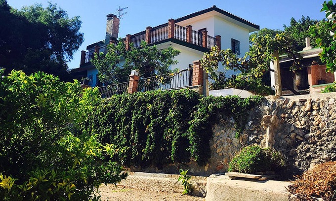 Tortosa Casa | Homerez - Grande casa para 16 pers. con piscina, jardín y terraza en Tortosa