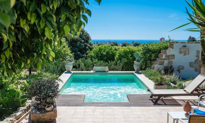 Avola Casa | Homerez - Casa con piscina y jacuzzi