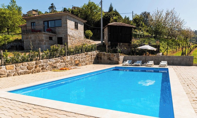 Castelo de Paiva Villa | Homerez - ¡Villa idílica en Fornos + Piscina privada!