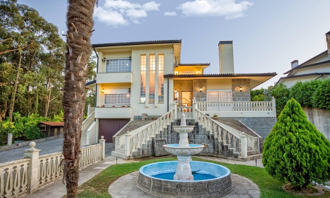 Valenca Otro | Homerez - Castillo para 25 pers. con piscina, jacuzzi y vistas al mar en Valença