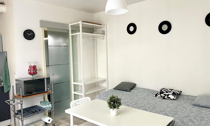 Le Perreux-sur-Marne Apartamento | Homerez - Estudio moderno Le Perreux-sur-Marne 17m²