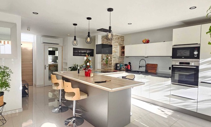 Pasteur Apartamento | Homerez - Apartamento moderno en Niza