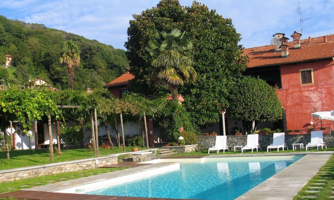 Massino Visconti Apartamento | Homerez - Apartamento a 3 km de la playa para 4 pers. con piscina compartida