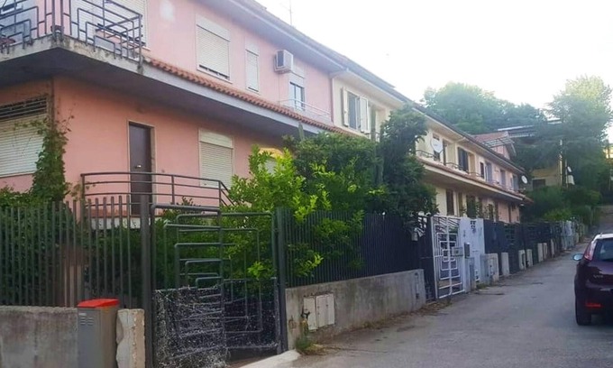 Castelvenere Apartamento | Homerez - Bonito apartamento para 2 pers. con jardín y terraza en Telese Terme