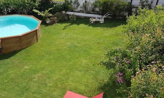 A Guarda Apartamento | Homerez - Apartamento a 800 m de la playa para 6 pers. con jardín en A Guarda