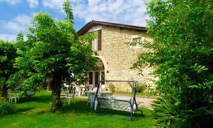 Blaignac Apartamento | Homerez - Apartamento para 5 pers. con piscina compartida y terraza en Blaignac
