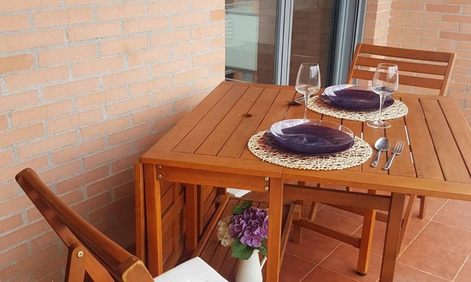 Ciruena Apartamento | Homerez - Apartamento para 4 pers. con piscina compartida y terraza en Cirueña