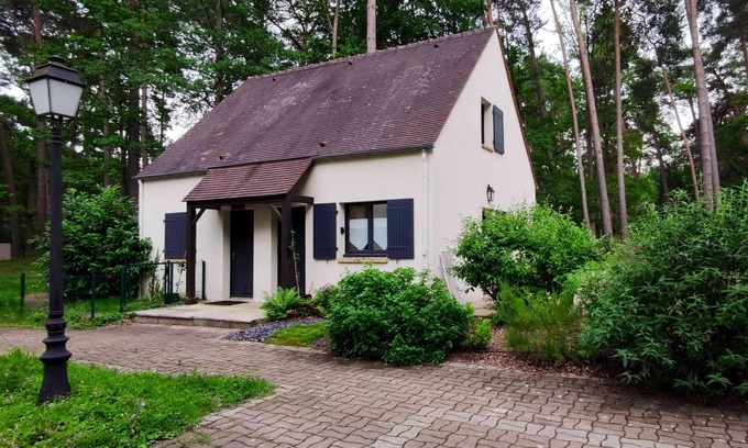 Arbonne-la-Foret Casa | Homerez - Nice house for 3 ppl. with terrace at Arbonne-la-Forêt