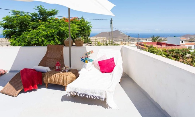 Arafo Casa | Homerez - Nice house 4 km away from the beach for 6 ppl. with sea view at Arafo