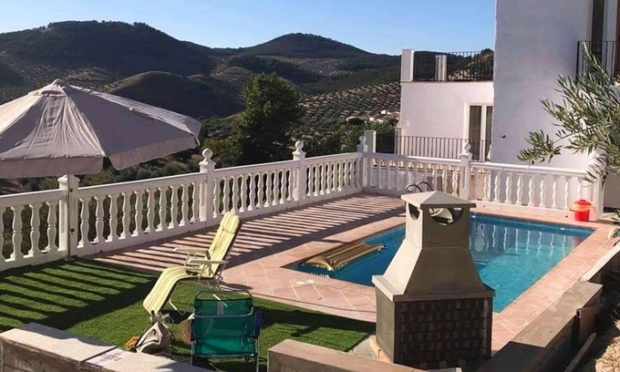 Sabariego Casa | Homerez - Bonita casa para 6 pers. con piscina compartida y terraza en Alcaudete