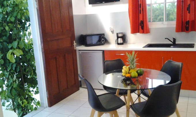 Damencourt Casa | Homerez - Nice house for 2 ppl. with shared pool, garden and terrace at Le Moule