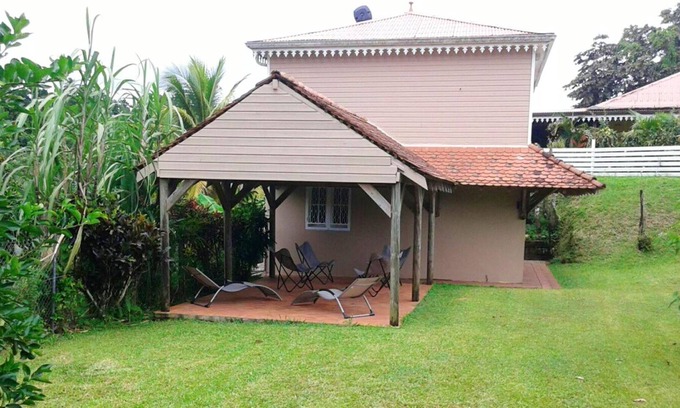 Gros-Morne Casa | Homerez - Bonita casa a 15 km de la playa para 4 pers. con jardín en Gros-Morne