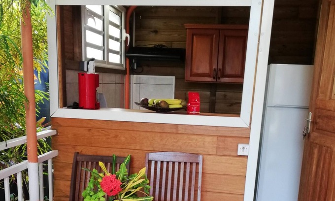 Trois-Rivieres Apartamento | Homerez - Estudio a 2 km de la playa para 2 pers. con jardín en Sainte-Luce