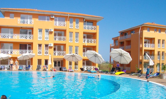Tankovo Apartamento | Homerez - Bonito estudio a 3 km de la playa para 2 pers. con piscina compartida