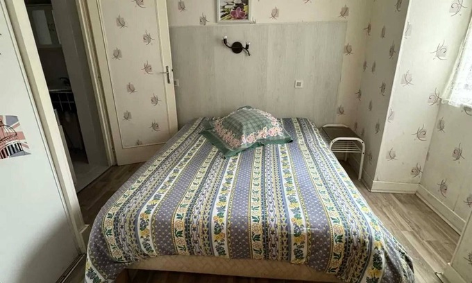 Neris-les-Bains Apartamento | Homerez - Estudio Néris-les-Bains