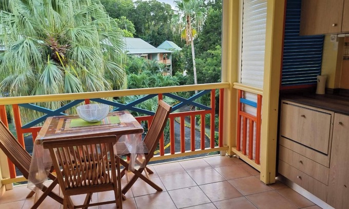 Sainte-Anne Apartamento | Homerez - Estudio en Sainte-Anne con terraza.