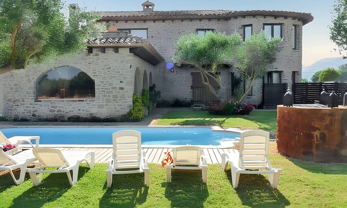 Torroella de Montgri Villa | Homerez - Villa en Torroella de Montgrí