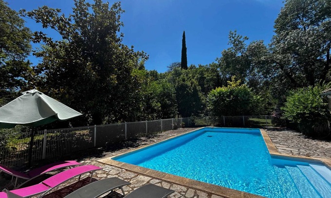 Berrias-et-Casteljau Villa | Homerez - Villa en Berrias-et-Casteljau
