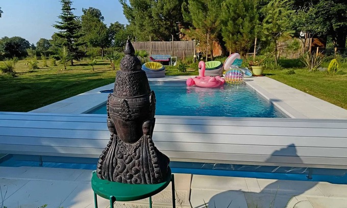 Chateau-la-Valliere Villa | Homerez - Villa en Château-la-Vallière.