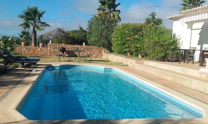 Lagos Villa | Homerez - Villa a 1 km de la playa para 6 pers. con piscina y jardín en Luz