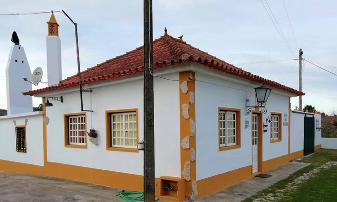 Alcobaca Villa | Homerez - Bonita villa a 9 km de la playa para 6 pers. con terraza en Alcobaça