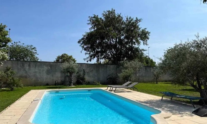 Chateaurenard Villa | Homerez - Villa, Châteaurenard
