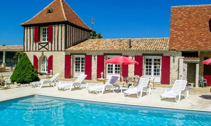 Gardonne Villa | Homerez - Villa para 6 pers. con piscina, jardín y terraza en Gardonne