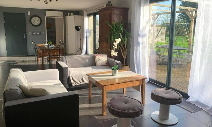 Marigny Villa | Homerez - Villa para 6 pers. con piscina, sauna, jardín y terraza en Marigny