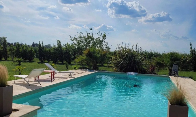 Albaron Villa | Homerez - Villa en Arles con piscina privada.