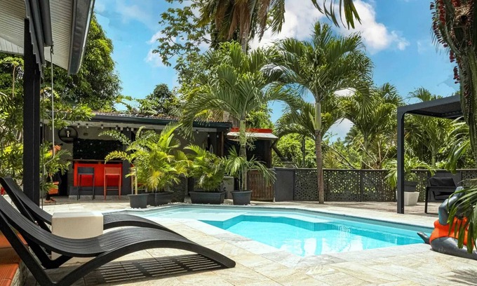 Le Lamentin Villa | Homerez - Villa en Lamentin con piscina.