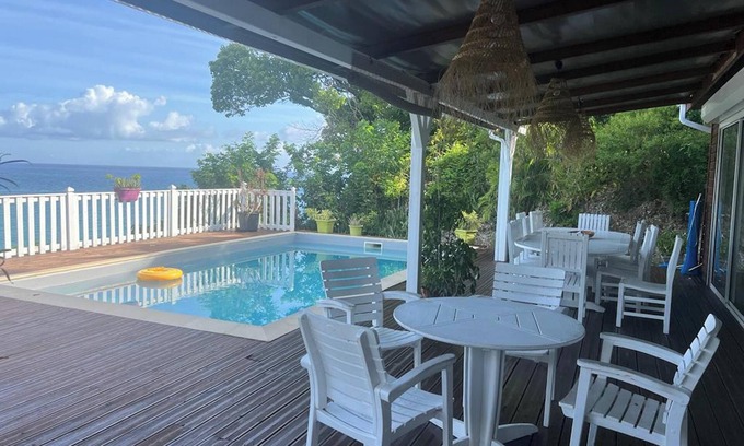 Perinet Villa | Homerez - Villa en Le Gosier - Piscina